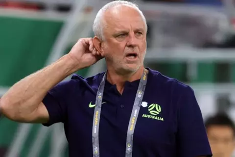 رسميًا.. جراهام أرنولد مديرًا فنيًا لمنتخب العراق